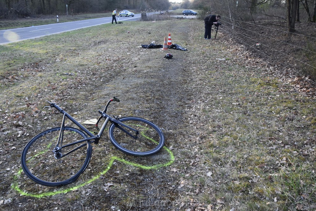 Schwerer VU Krad Fahrrad Koeln Porz Alte Koelnerstr P213.JPG - Miklos Laubert